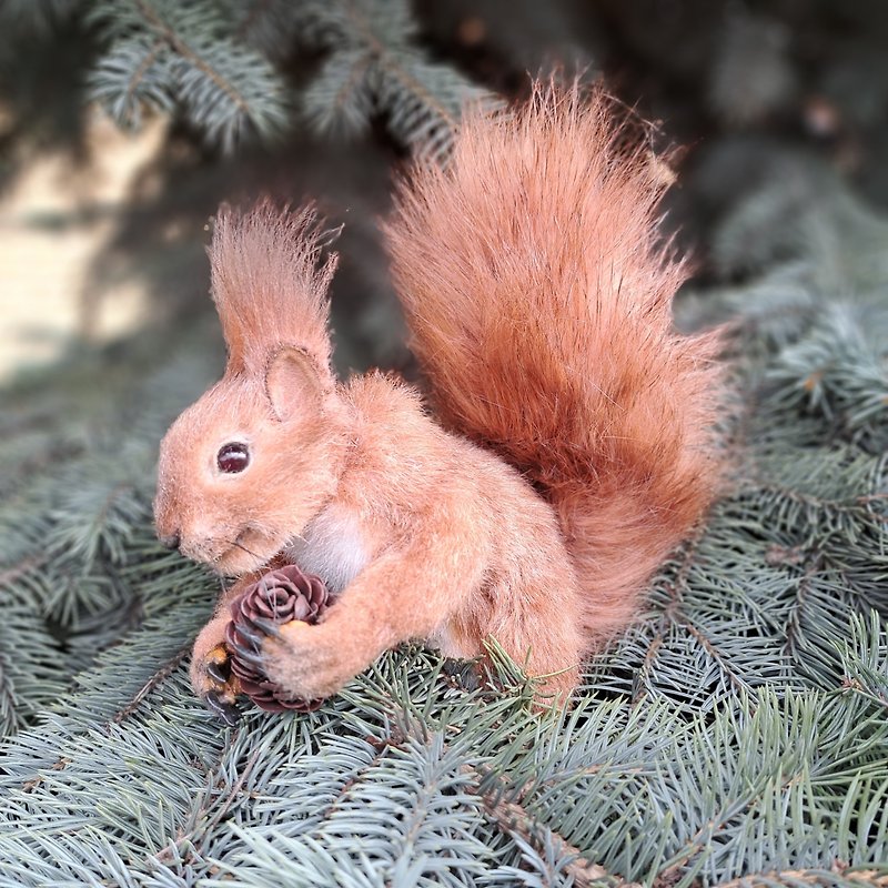 Squirrel, realistic toy, moving toy - Stuffed Dolls & Figurines - Other Materials Brown