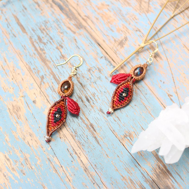 Devil's Eye Totem Folk Style Gravel Back Opal Wire Earrings - ต่างหู - คริสตัล สีแดง