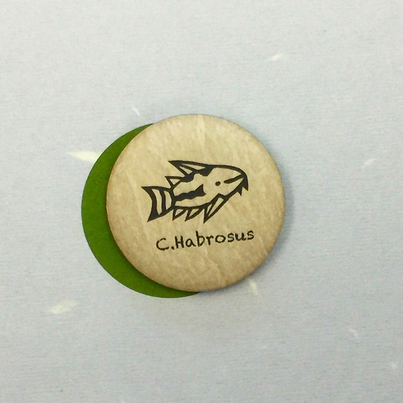 Corydoras' Button Badge - C.Habrosus - Badges & Pins - Plastic Khaki