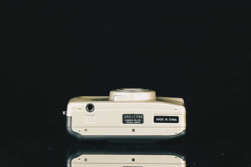 ミノルタ RIVA ZOOM 90 フィルムカメラ Minolta Riva Zoom 90 35mm Film Camera Point and Shoot