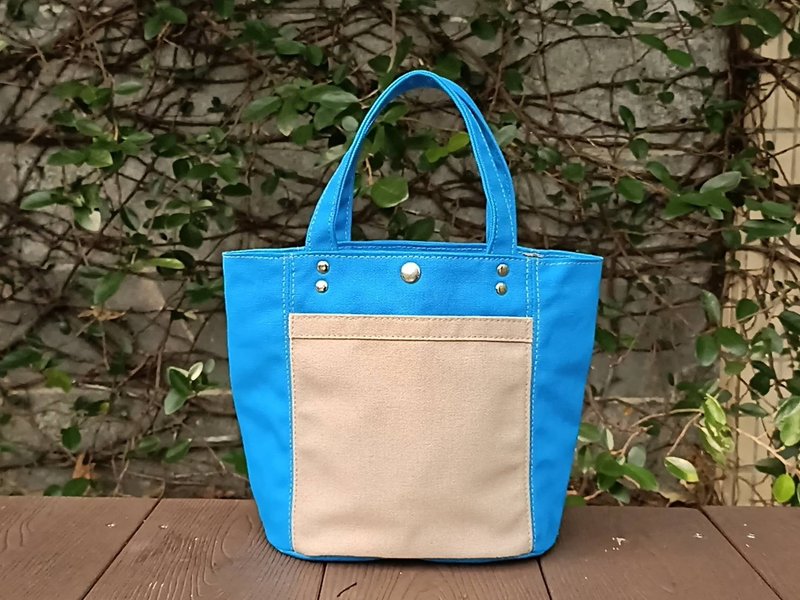 Contrasting color series canvas bag small tote drink bag handbag sky blue - กระเป๋าถือ - ผ้าฝ้าย/ผ้าลินิน 