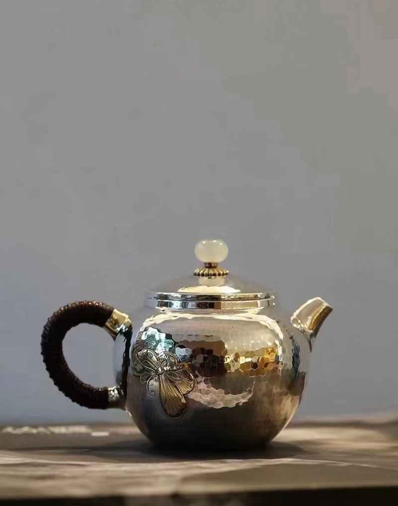 尚幀品 蝶舞生平銀壺 純銀急須 泡茶壺 純銀9999 純手工 150cc - 茶壺/茶杯/茶具 - 純銀 
