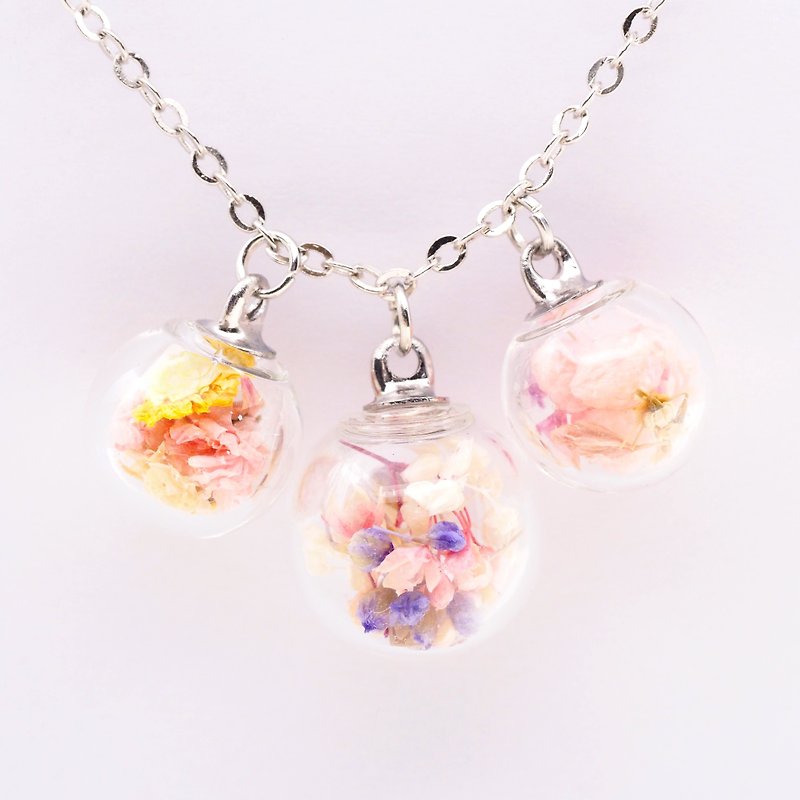 「OMYWAY」Handmade three Dried Flower Necklace - Glass Globe Necklace - สร้อยติดคอ - แก้ว ขาว