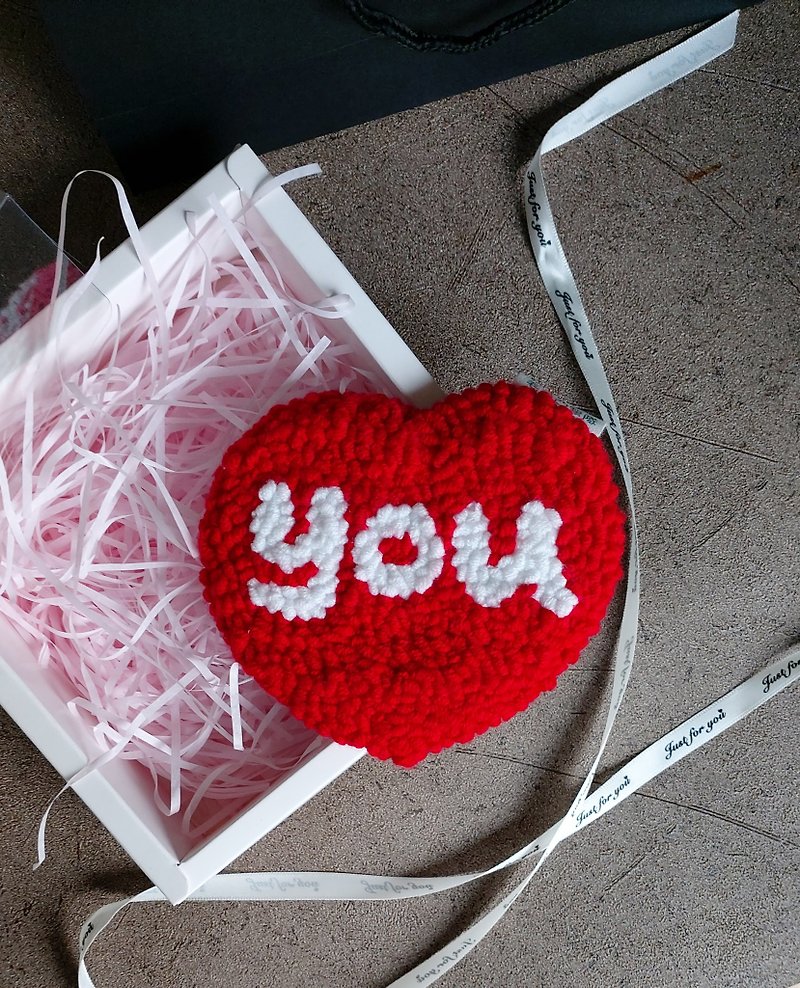 情人節愛心杯墊DIY材料包 可設定字母 【含指導】 - 編織/刺繡/羊毛氈/縫紉 - 聚酯纖維 紅色