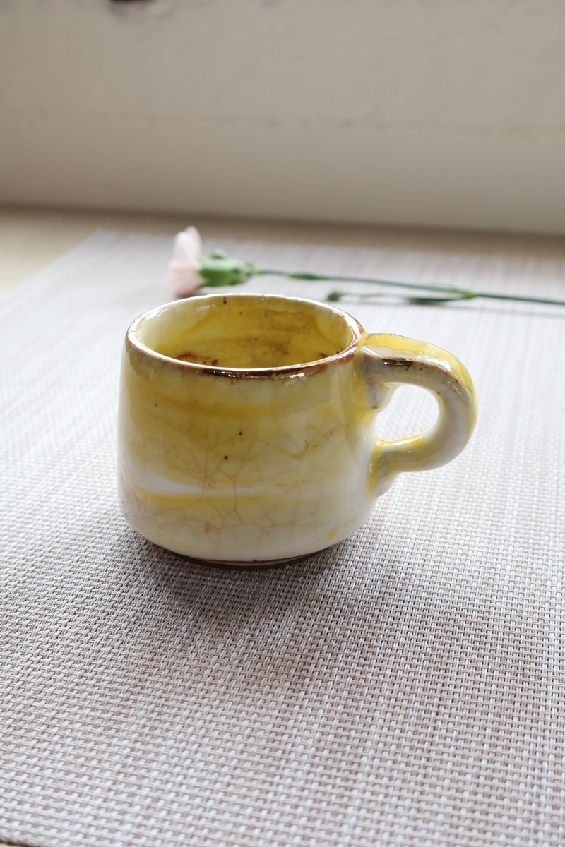 台灣余華宇老師新作品—燉煌志野鎏金杯—容量約200cc - 咖啡杯/馬克杯 - 陶 