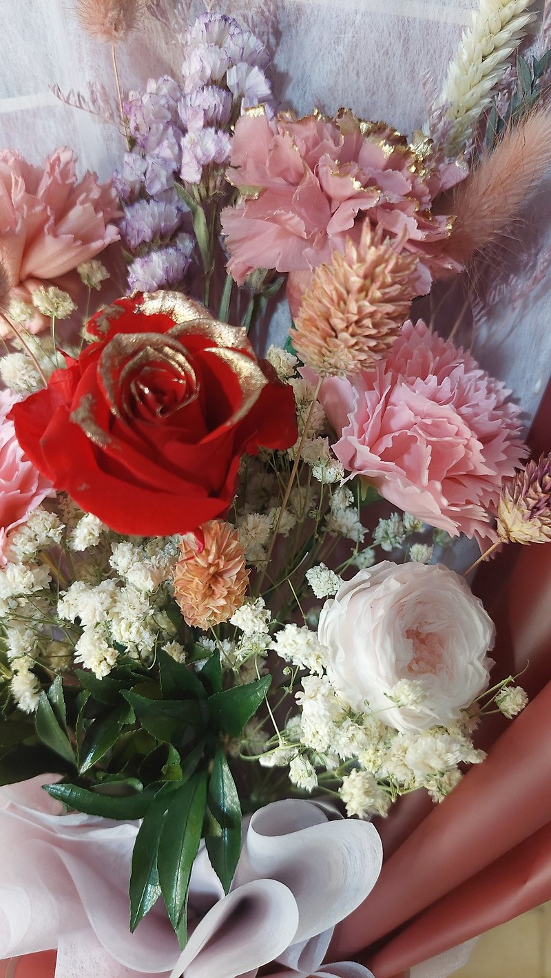 Warm rose bouquet/graduation ceremony/thank you teacher bouquet - ช่อดอกไม้แห้ง - พืช/ดอกไม้ สีแดง