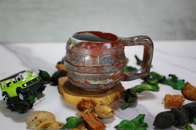 【送禮好物】220ml 蘇打燒 手捏酒桶造型杯 陶作家葉佳佩純手製 - 咖啡杯/馬克杯 - 瓷 