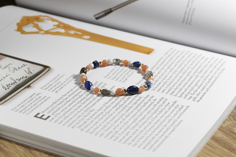 [Customized gift] Edge of wheat lapis lazuli black crystal sun stone Stone turquoise crystal bracelet - Bracelets - Crystal Multicolor