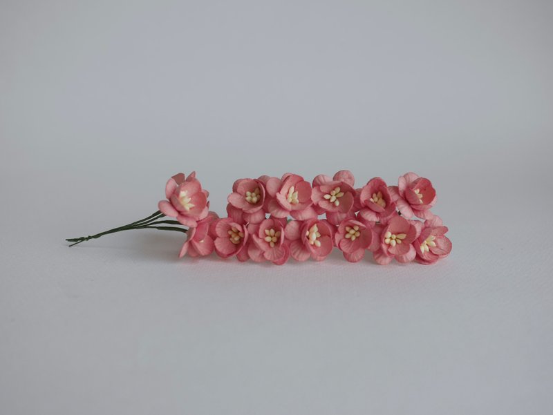 Paper flower 50 pieces size 2.5 cm. DIY supplies Cherry blossom, 桜, coral color. - 木工/竹藝/紙雕 - 紙 粉紅色