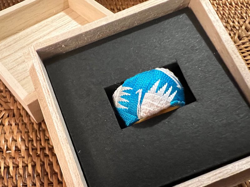 Traditional craft Kaga thimble SWAN - เย็บปัก/ถักทอ/ใยขนแกะ - ผ้าไหม สีน้ำเงิน