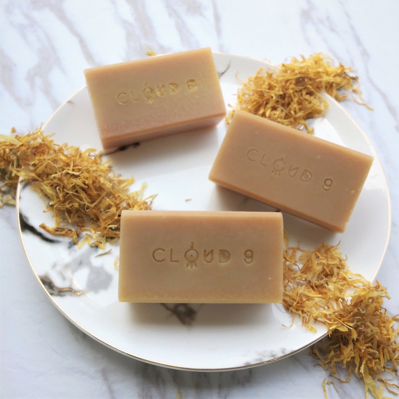 Calendula Honey Cleansing Foam / Handmade Soap / Soap / Dry Muscle / Mature Skin - ผลิตภัณฑ์ทำความสะอาดหน้า - พืช/ดอกไม้ สีเหลือง