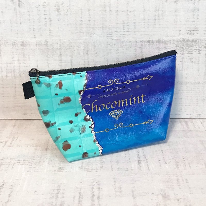 Pouch Chocomint / Cosmetic pouch / accessory case / Sweets / dessert / chocolate - กระเป๋าเครื่องสำอาง - หนังเทียม สีน้ำเงิน
