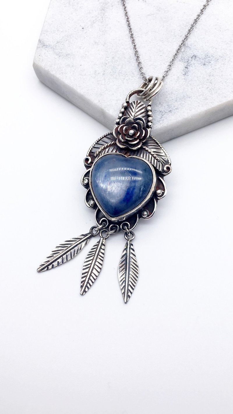 藍晶石925純銀重工心形花朵羽毛設計項鍊 尼泊爾手工鑲嵌製作 - 項鍊 - 寶石 藍色
