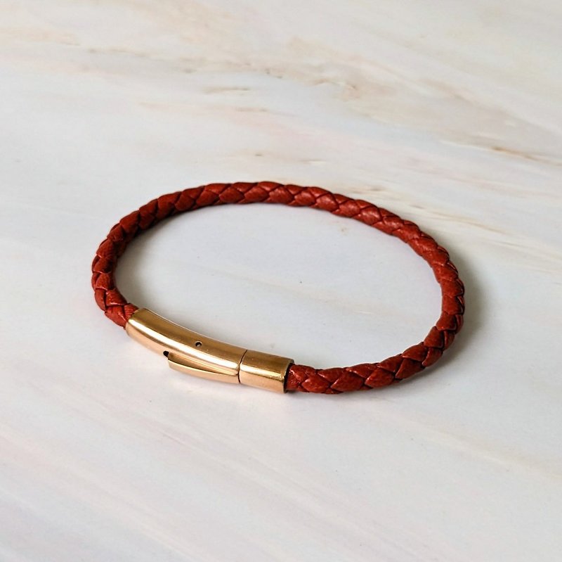 4mm Rose Gold 316 Stainless Steel fastener red calfskin braided leather rope - สร้อยข้อมือ - หนังแท้ สีแดง