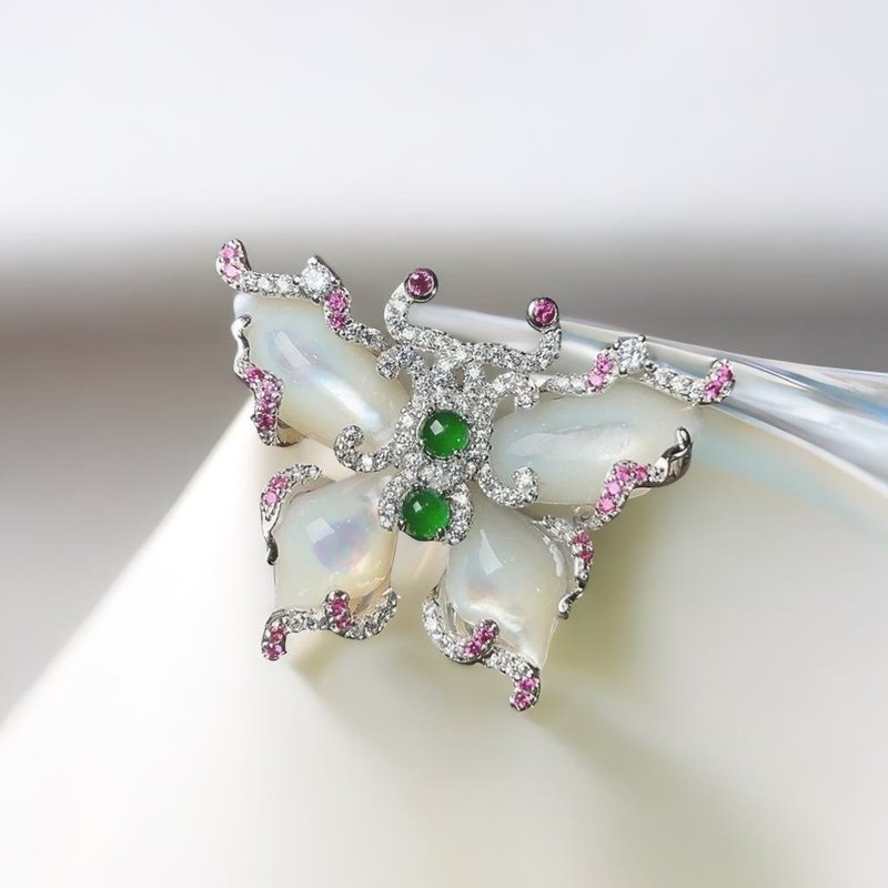 冰綠翡翠蛋面925純銀鑲嵌蝴蝶胸針 | 天然玉翡翠A貨 | 送禮 - 項鍊 - 玉石 綠色