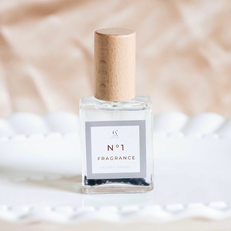 Liu Nian Bu Yun No. 1 Natural Essential Oil Energy Fragrance Spray - Fragrances - Essential Oils White