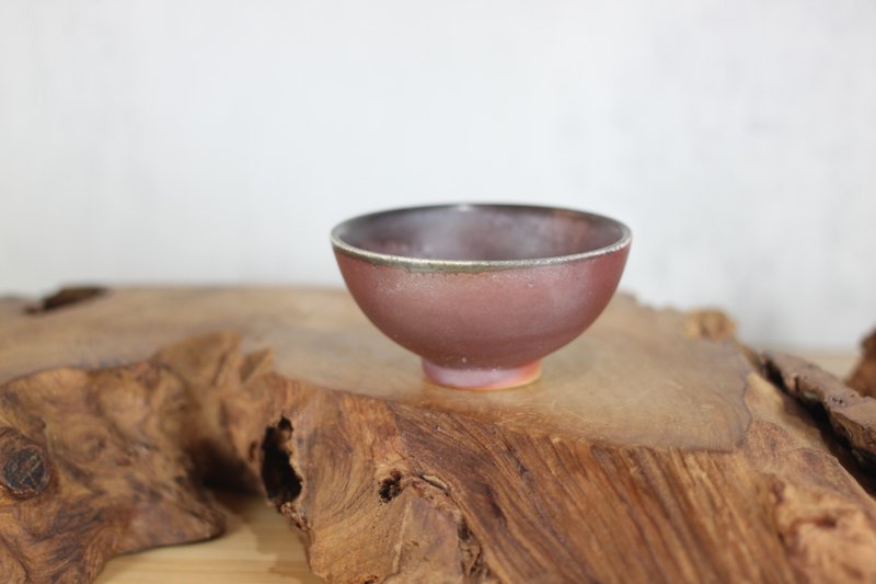 [Christmas Gift Box] 60ml wood-fired natural falling ash perfect teacup made by the famous Yingge artist Ye Minxiang - Teapots & Teacups - Porcelain 