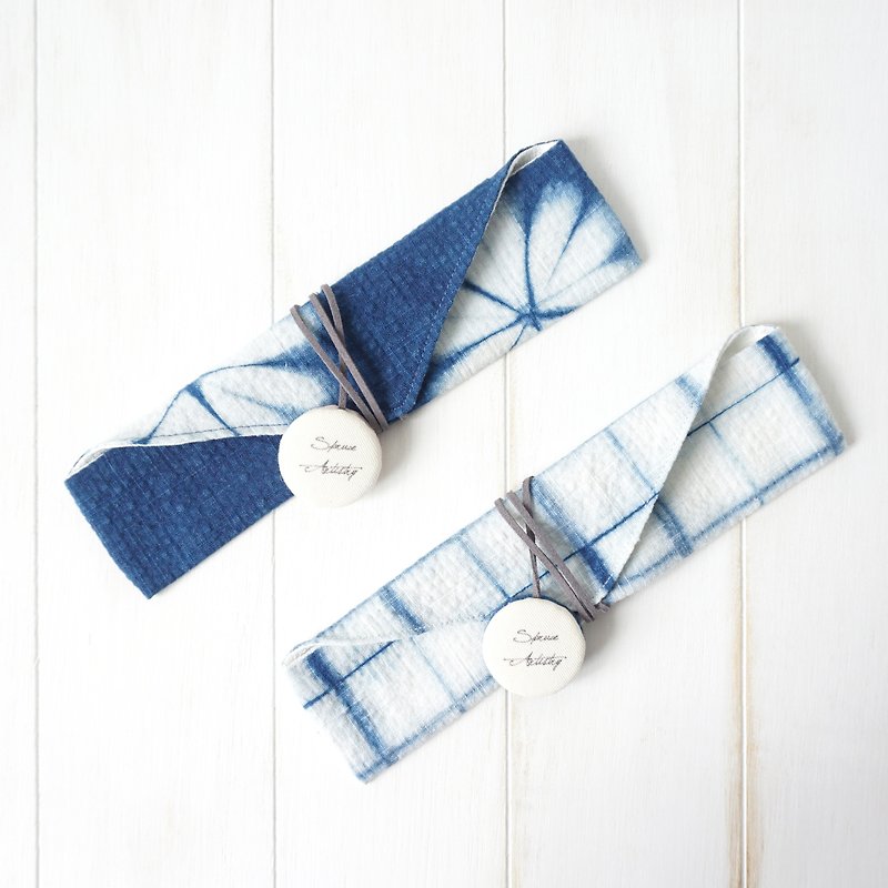 S.A x Spring/ Line, Indigo dyed Handmade Cutlery Pouch - ตะเกียบ - ผ้าฝ้าย/ผ้าลินิน สีน้ำเงิน