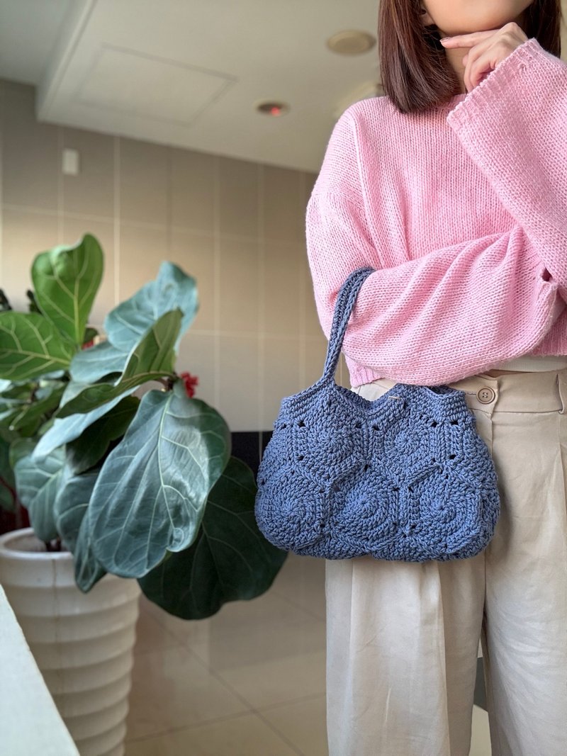 NEW! Vintage Floral Tile Patchwork Tote Bag - กระเป๋าถือ - ผ้าฝ้าย/ผ้าลินิน สีกากี