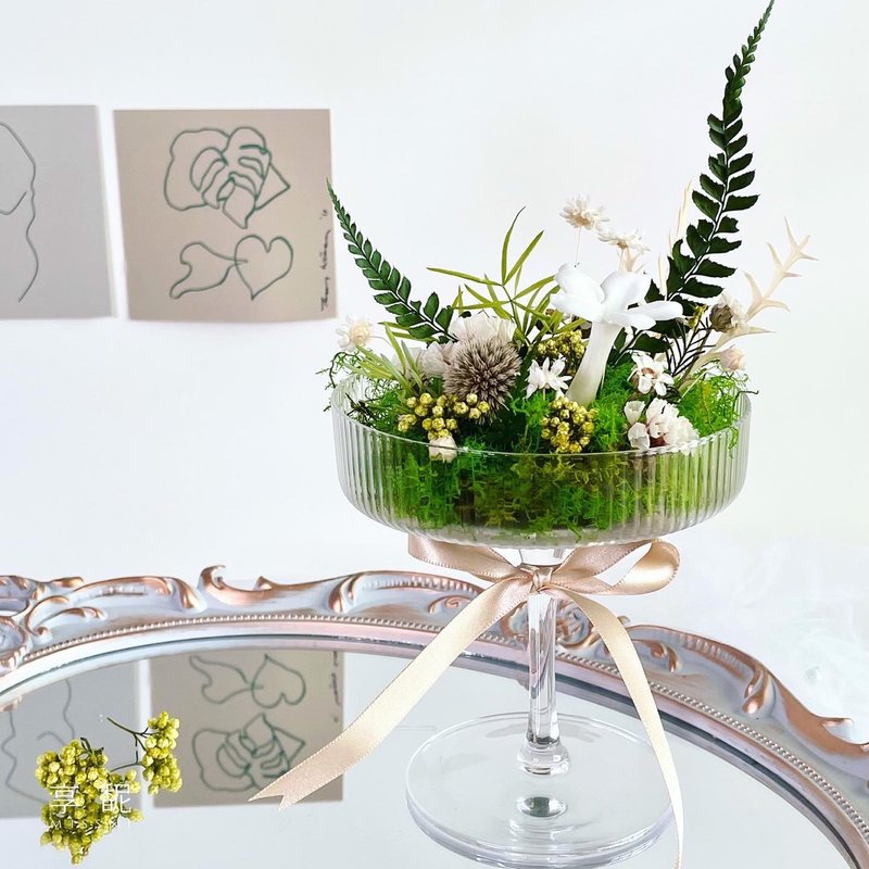 茉莉的高腳儀式感 / 永生花 / 訂製 / 桌花 - 乾燥花/永生花 - 植物．花 