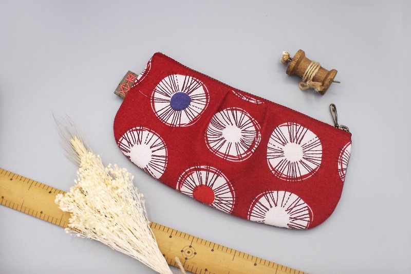 Safe universal bag - red circle, double-sided feel good, pencil case, storage bag, glasses bag - Toiletry Bags & Pouches - Cotton & Hemp Red