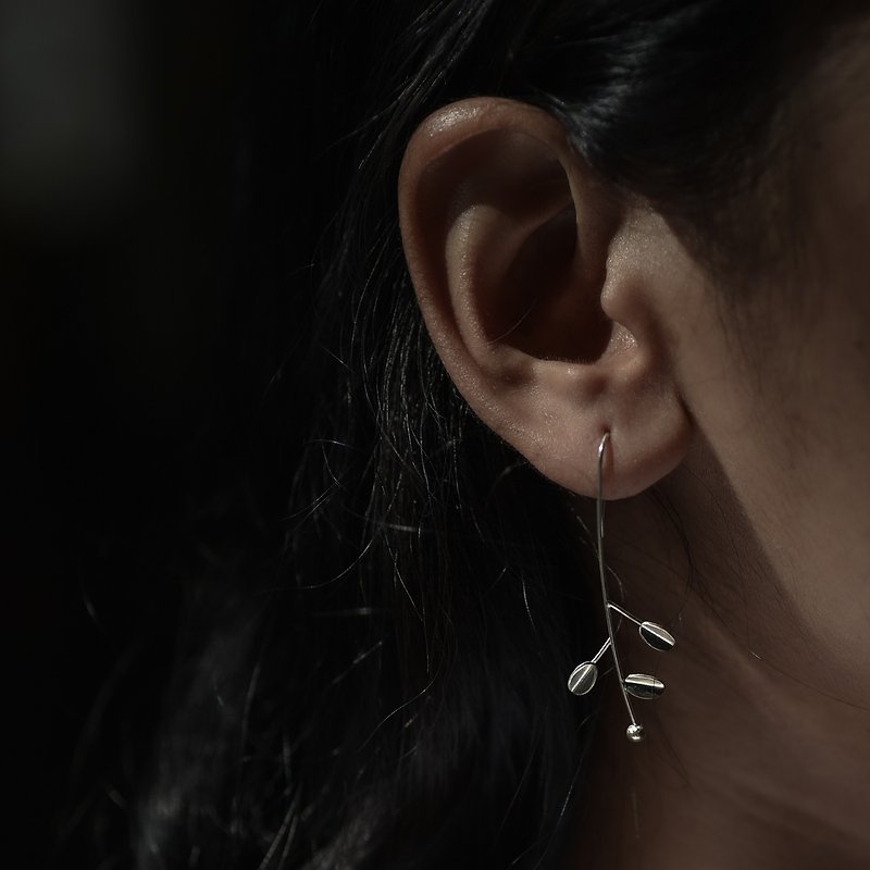 純銀 耳環/耳夾 銀色 - Foliage earring