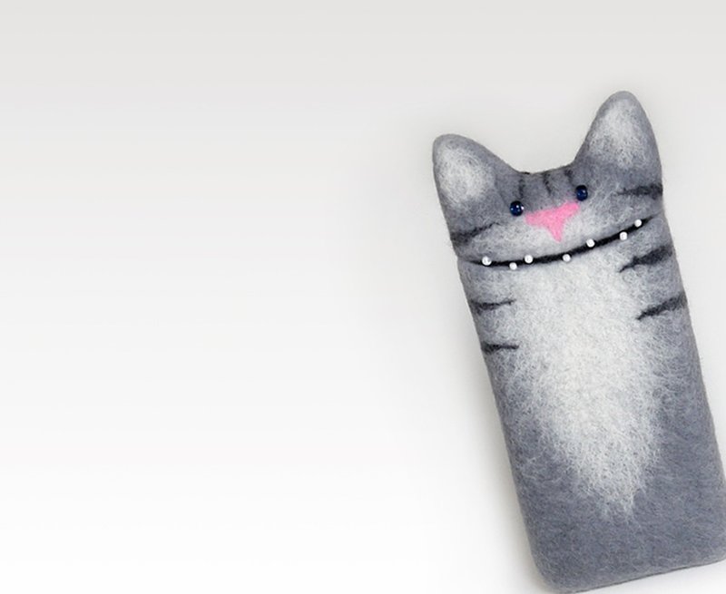 Cat case for iPhone 7 Plus, grey Cat case, felted case, unique gift idea. - 手機殼/手機套 - 羊毛 灰色