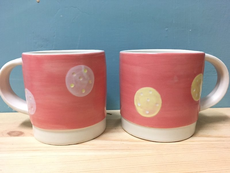 Round little handmade ceramic cups - pink - แก้วมัค/แก้วกาแฟ - ดินเผา สีแดง