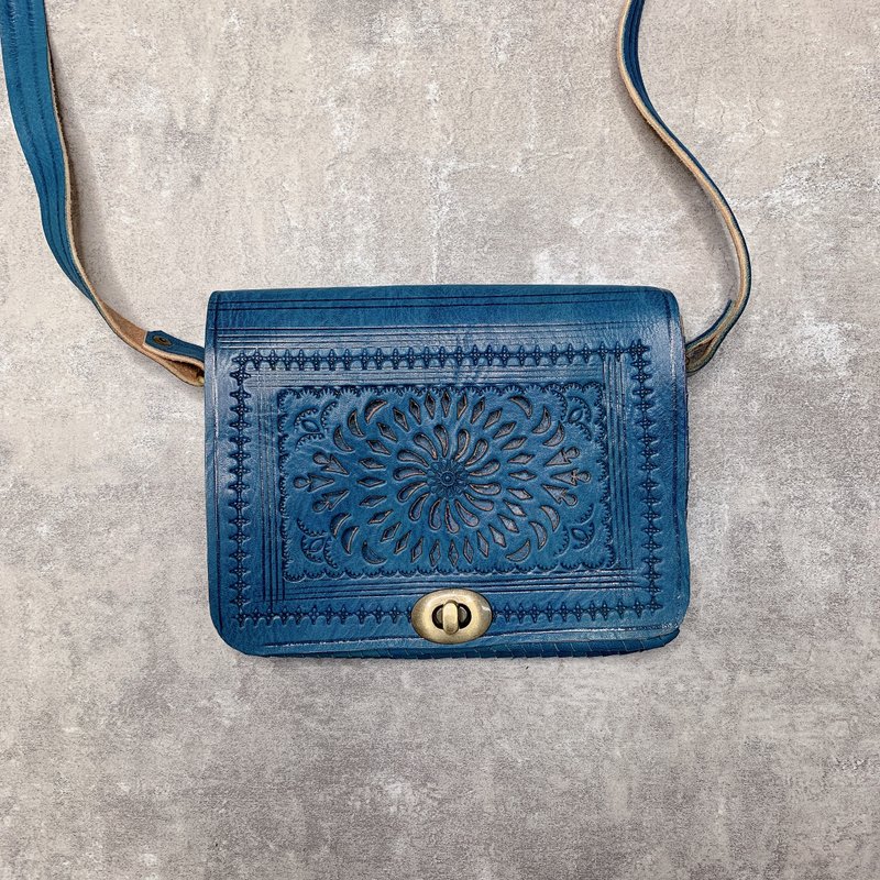 Moroccan leather bag - Messenger Bags & Sling Bags - Genuine Leather Blue