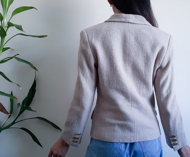 LOUIS FÉRAUD Vintage Beige Wool Blazer Jacket Scallop Collar Made in Japan  - Shop ISSARA ART GALLERY Women's Blazers u0026 Trench Coats - Pinkoi