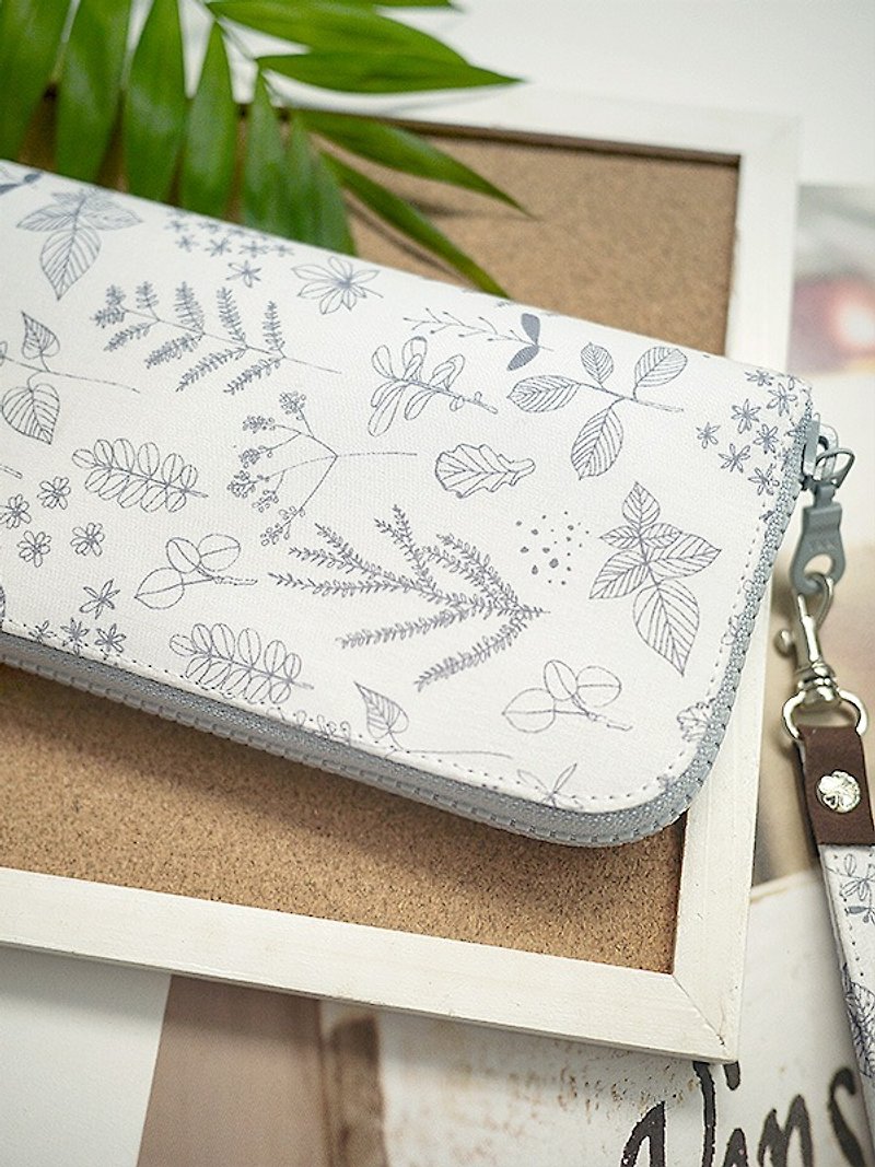 【Mother's Day】. Pencil flowers. Cloth long wallet/wallet/wallet/coin purse - Wallets - Cotton & Hemp White