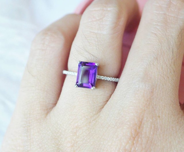 紫色オーバルカットアメジストリング 紫色オーバルカットアメジストリング