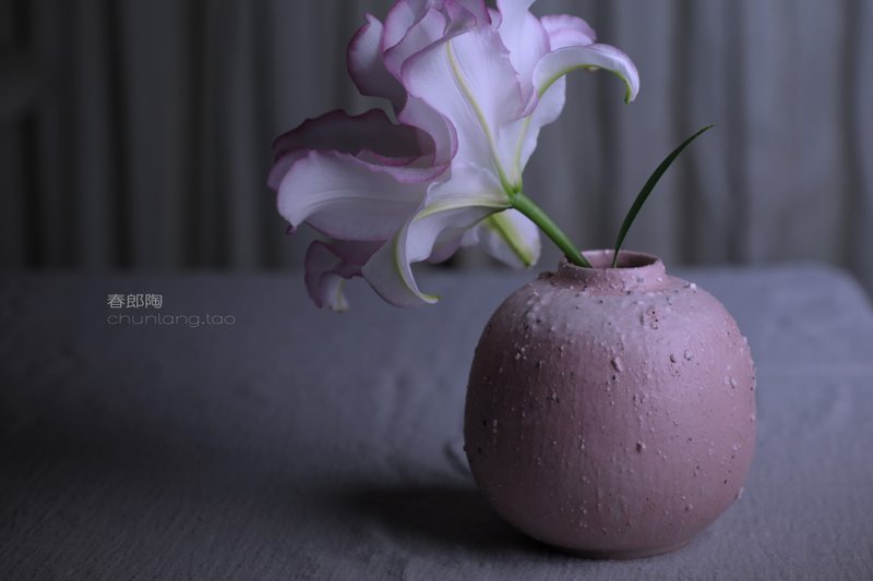 春郎陶-草莓冰沙花器12.5cm - 花瓶/花器 - 陶 粉紅色