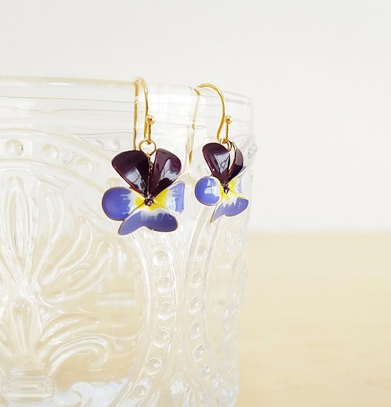 viola pierced earrings or clip-on earrings  B - ต่างหู - เรซิน สีน้ำเงิน