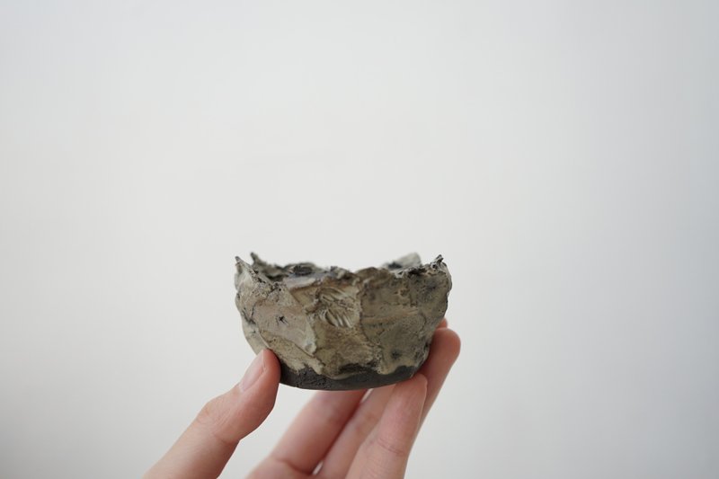 Ceramic texture black beige flowerpot matte wood planting bowl (diameter 5cm, height 4cm) - Pottery & Ceramics - Porcelain Multicolor