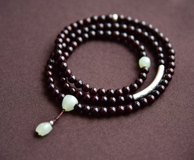 古翡翠 赤玉 彫刻 手彫り ネフライト 軟玉 王朝 アンティーク 風水 希少 古代風勾玉ネックレス✨翡翠と赤瑪瑙 - 瑞尊 mikoto'S GALLERY