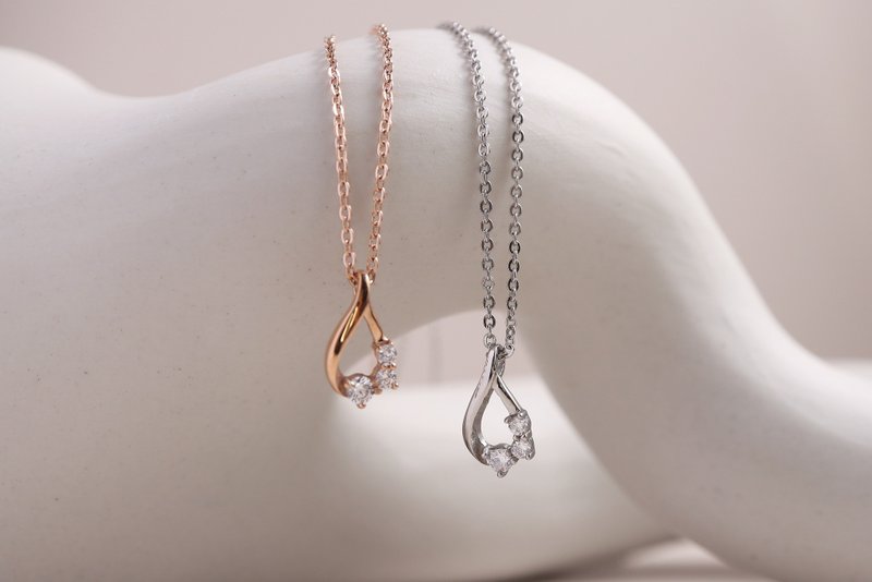 [Gift Recommendation] Be mesmerized at first glance. small diamond necklace for lover gift - Necklaces - Stainless Steel Silver