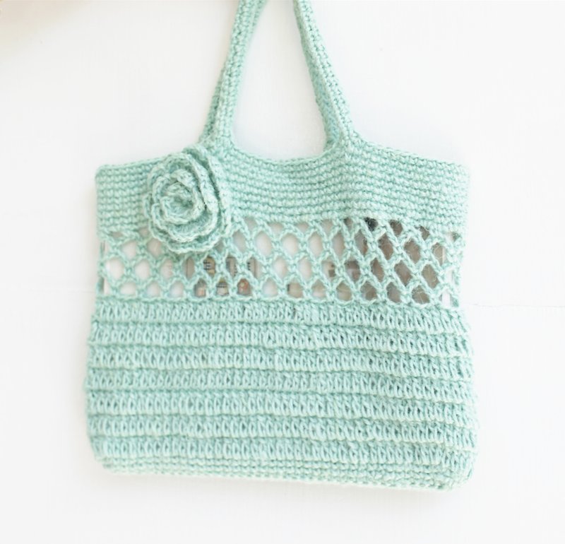 Handmade Handmade. hand made. Blue and green rose woven bag - กระเป๋าถือ - ผ้าฝ้าย/ผ้าลินิน สีน้ำเงิน
