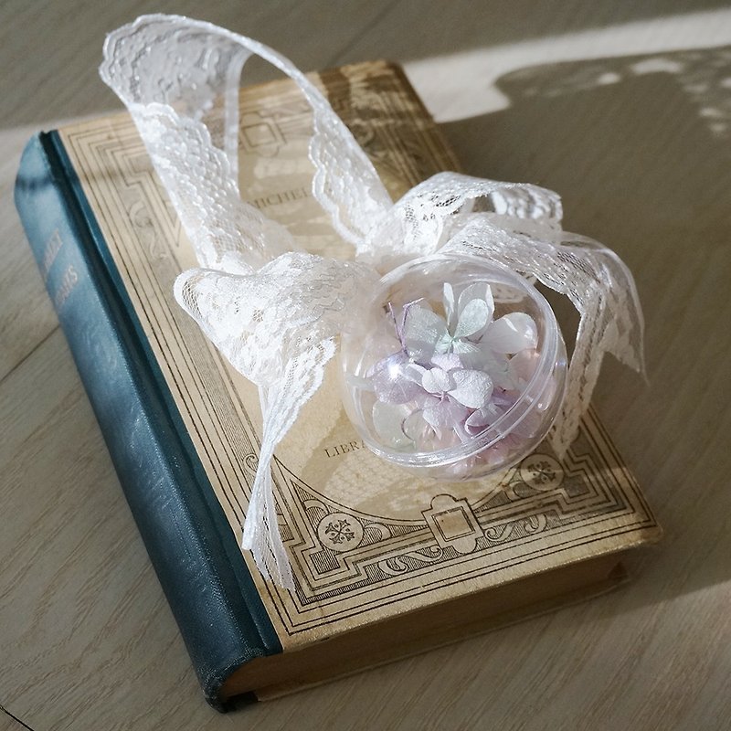 Preserved Flower Transparent Ball Ribbon Version (Small)-Hydrangea - ของวางตกแต่ง - พืช/ดอกไม้ 