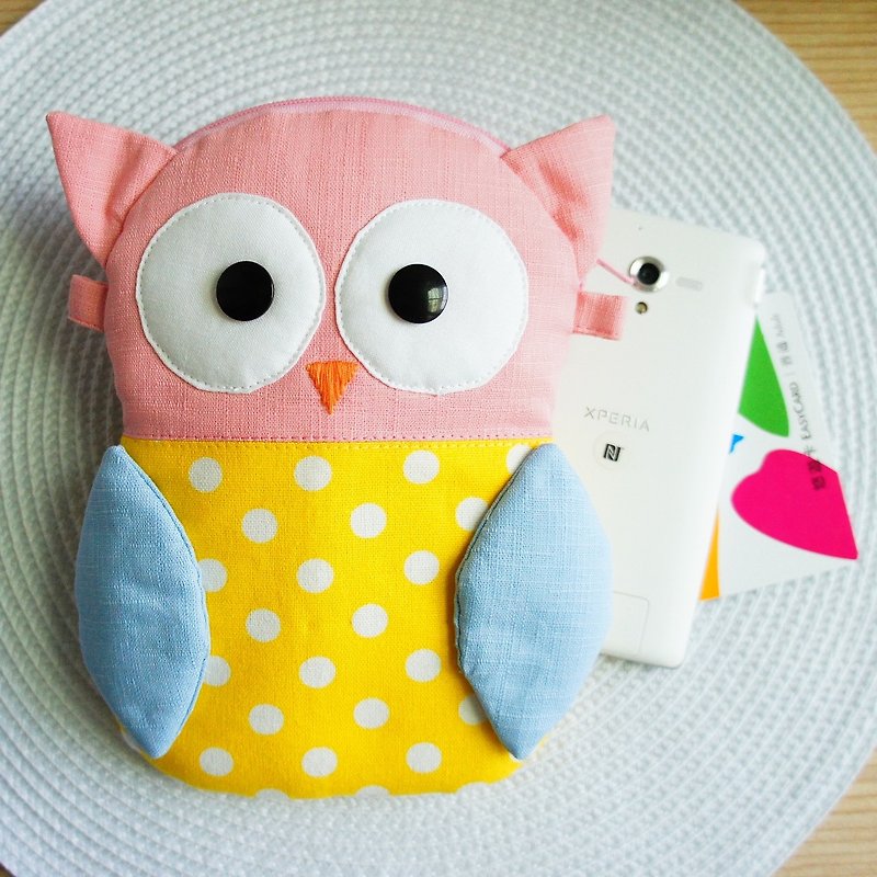 Lovely big-eyed owl phone bag, powder head eagle - Phone Cases - Cotton & Hemp Multicolor