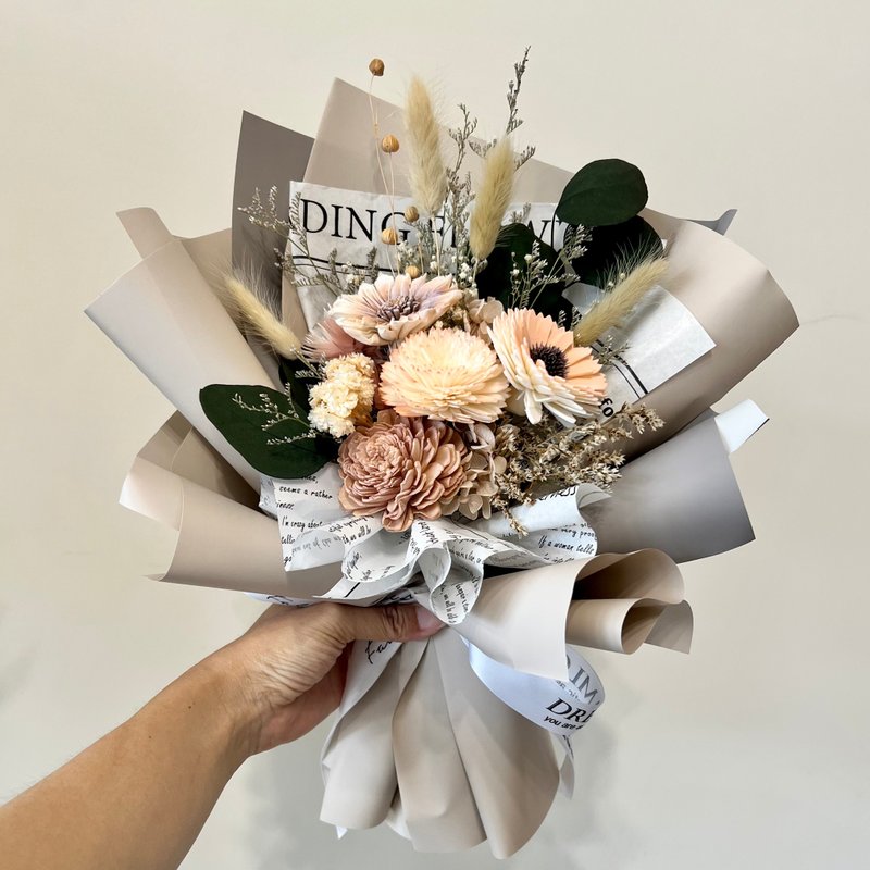 Milk tea color dry bouquet graduation bouquet - Dried Flowers & Bouquets - Plants & Flowers Khaki