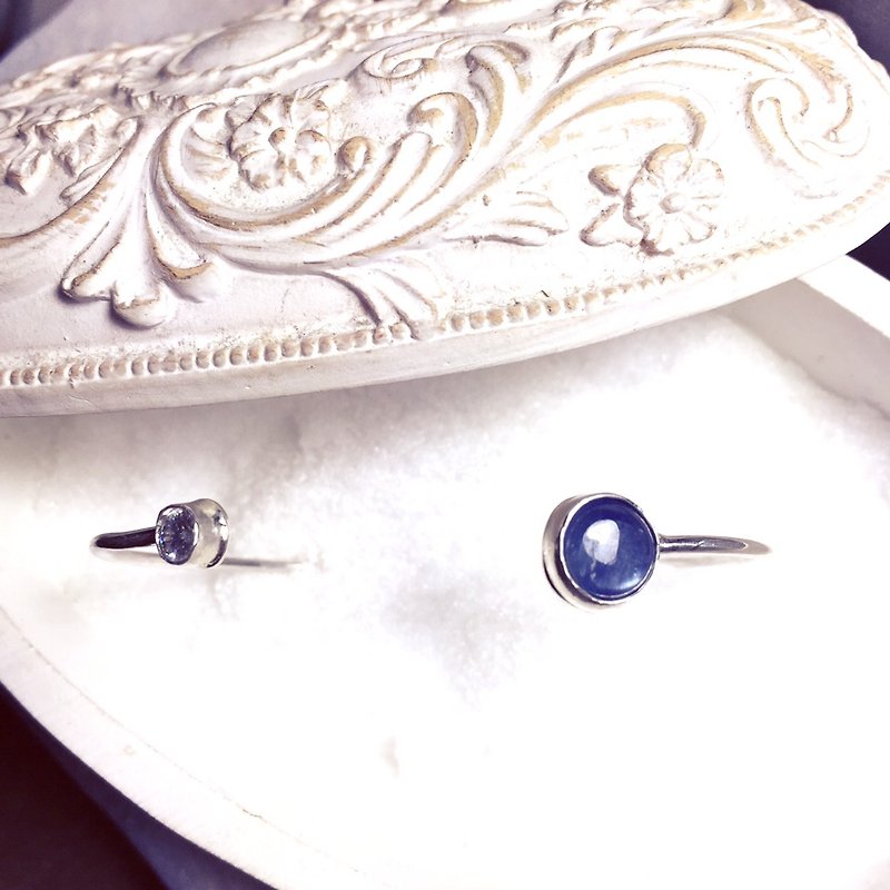 MIH metalwork jewelry | sparkling aquamarine Stone sterling silver bracelet kyanite sterling silver bangle - สร้อยข้อมือ - โลหะ สีเงิน