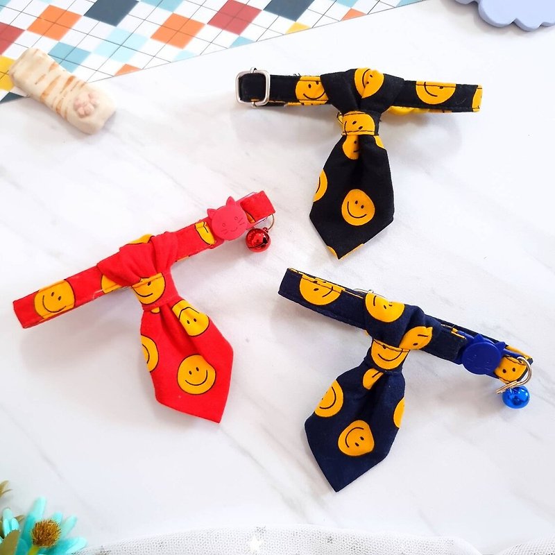 Happy Smiley fabric Cat fabric Cat Necktie Collar with Breakaway Safety Buckle - 項圈/牽繩 - 棉．麻 黑色