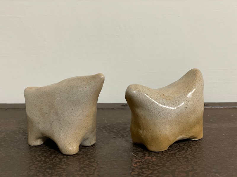 animal ornaments - Items for Display - Pottery Gray