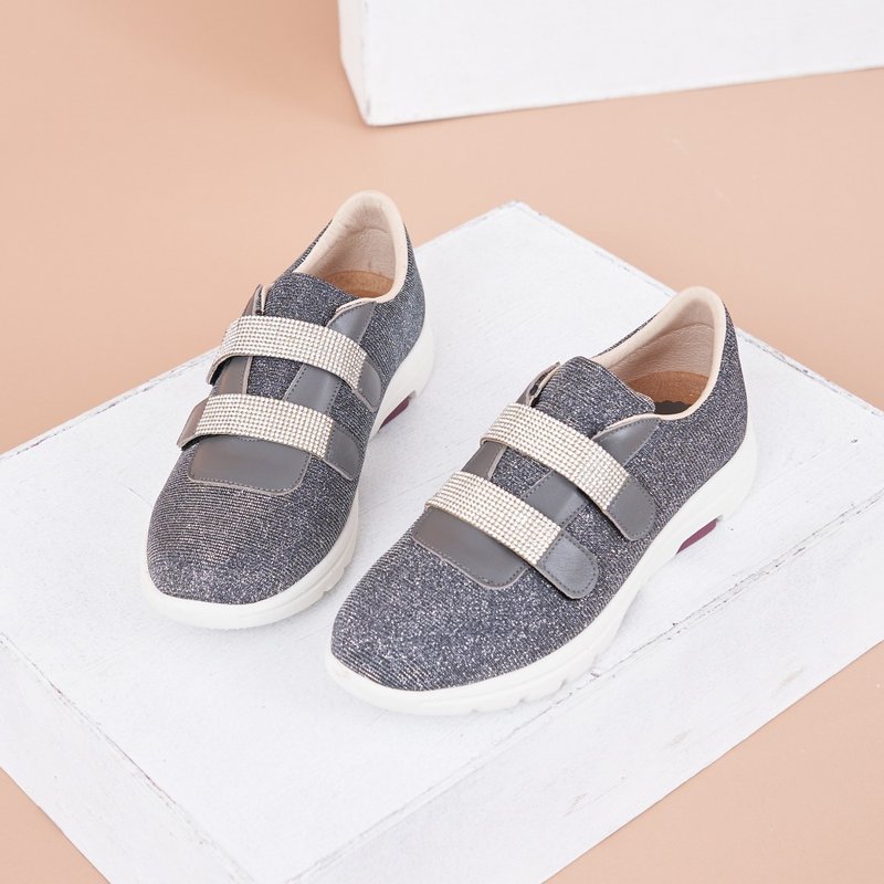 Lightweight_MIT rhinestone devil felt double strap flat casual shoes noble gray - รองเท้าลำลองผู้หญิง - เส้นใยสังเคราะห์ สีเทา