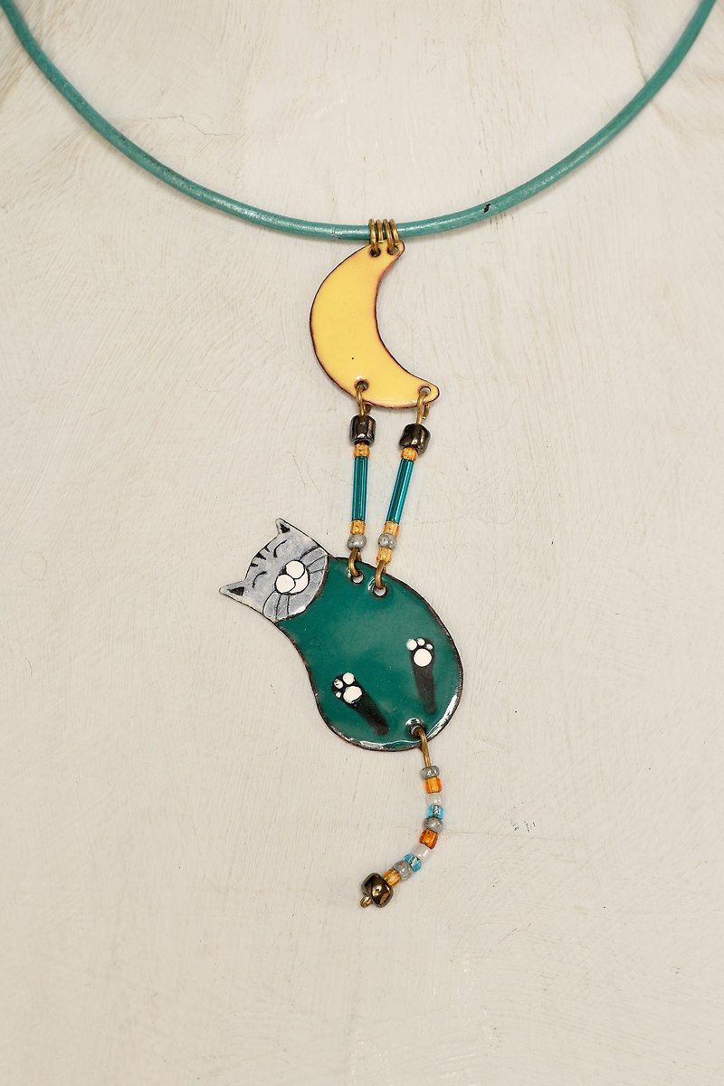 Cat necklace, Enamel necklace, Enameled jewelry, Cat jewelry, Cat and moon - 項鍊 - 琺瑯 綠色