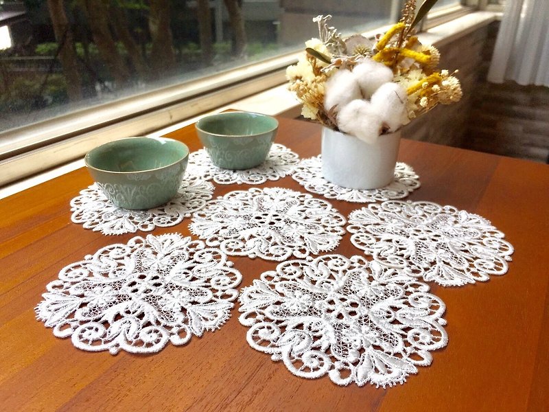 Exquisite lace coaster set (six into) Embroidery Cup Mat - Ivory (LC17002A) | gorgeous afternoon tea | home aesthetics | wedding small things | new home finished gifts preferred | - ที่รองแก้ว - วัสดุอื่นๆ ขาว