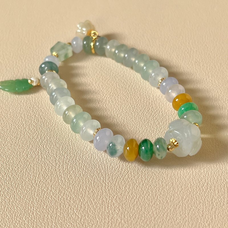 【Jasmine】Sprinkle golden emerald floating flowers with many treasures-like flowers of artistic conception in the flowing clouds and ice. - Bracelets - Jade 