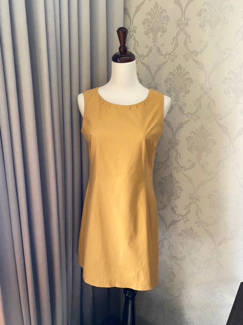 Hollow round neck sleeveless vintage dress - One Piece Dresses - Polyester Yellow