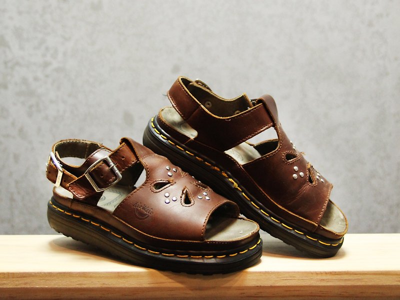 Tsubasa.Y 古著屋 咖啡色 003鉚釘馬汀涼鞋,Dr.Martens - 涼鞋 - 其他材質 